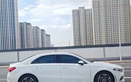 Mercedes-Benz A-Класс, 2022 год, 2 210 000 рублей, 7 фотография
