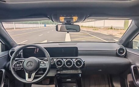 Mercedes-Benz A-Класс, 2022 год, 2 210 000 рублей, 9 фотография