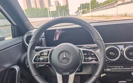 Mercedes-Benz A-Класс, 2022 год, 2 210 000 рублей, 12 фотография