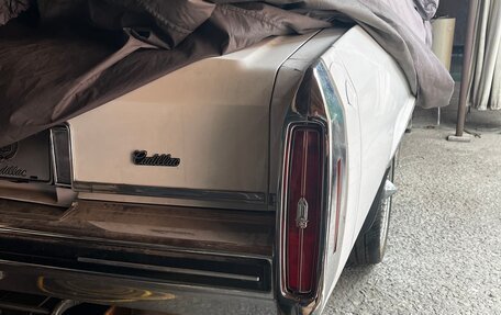 Cadillac DeVille VI, 1982 год, 5 000 000 рублей, 2 фотография