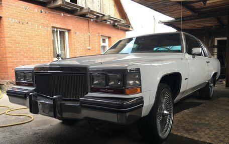 Cadillac DeVille VI, 1982 год, 5 000 000 рублей, 5 фотография
