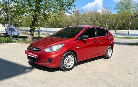 Hyundai Solaris II рестайлинг, 2011 год, 630 000 рублей, 4 фотография