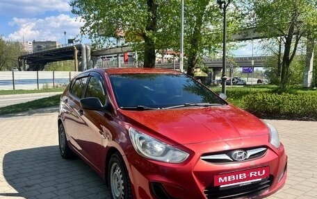 Hyundai Solaris II рестайлинг, 2011 год, 630 000 рублей, 2 фотография