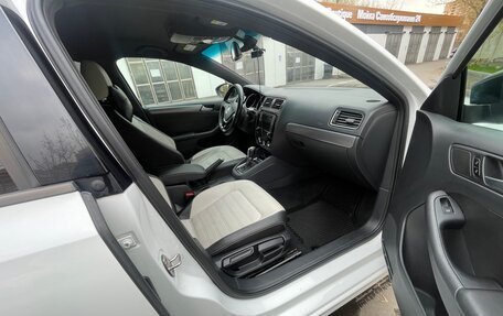 Volkswagen Jetta VI, 2016 год, 1 450 000 рублей, 16 фотография