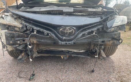 Toyota Camry, 2020 год, 1 000 000 рублей, 1 фотография