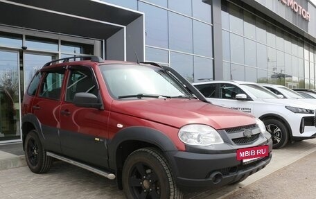 Chevrolet Niva I рестайлинг, 2016 год, 730 000 рублей, 3 фотография