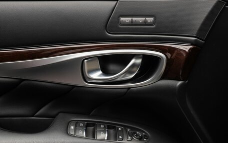 Infiniti Q70 I, 2015 год, 2 790 000 рублей, 22 фотография