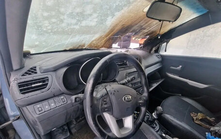 KIA Rio III рестайлинг, 2013 год, 200 000 рублей, 33 фотография
