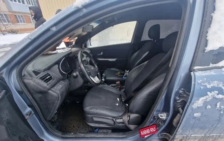KIA Rio III рестайлинг, 2013 год, 200 000 рублей, 32 фотография