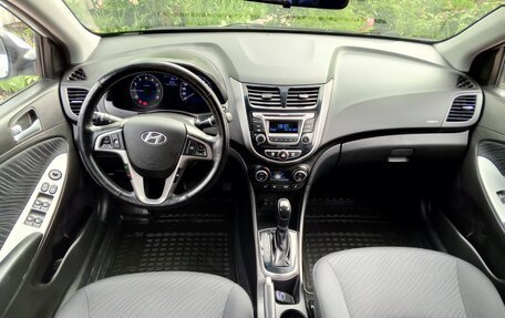 Hyundai Solaris II рестайлинг, 2015 год, 1 050 000 рублей, 3 фотография