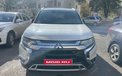 Mitsubishi Outlander III рестайлинг 3, 2019 год, 2 250 000 рублей, 1 фотография