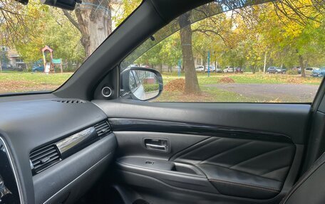Mitsubishi Outlander III рестайлинг 3, 2019 год, 2 250 000 рублей, 7 фотография