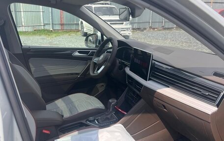 Volkswagen Tiguan II, 2021 год, 4 450 000 рублей, 13 фотография