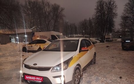 KIA Rio IV, 2018 год, 800 000 рублей, 2 фотография