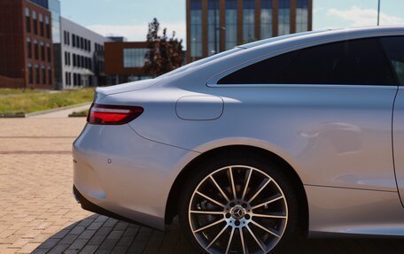 Mercedes-Benz E-Класс, 2017 год, 4 700 000 рублей, 23 фотография
