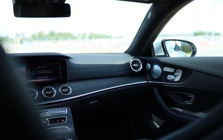 Mercedes-Benz E-Класс, 2017 год, 4 700 000 рублей, 35 фотография