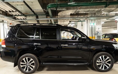 Toyota Land Cruiser 200, 2020 год, 10 000 000 рублей, 4 фотография