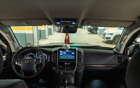 Toyota Land Cruiser 200, 2020 год, 10 000 000 рублей, 11 фотография