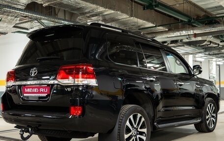 Toyota Land Cruiser 200, 2020 год, 10 000 000 рублей, 5 фотография