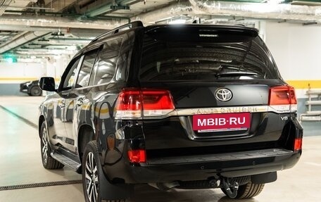 Toyota Land Cruiser 200, 2020 год, 10 000 000 рублей, 7 фотография