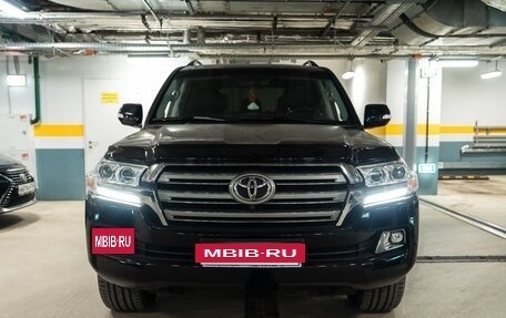 Toyota Land Cruiser 200, 2020 год, 10 000 000 рублей, 2 фотография