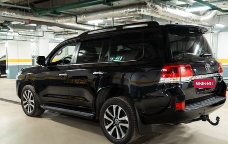 Toyota Land Cruiser 200, 2020 год, 10 000 000 рублей, 8 фотография