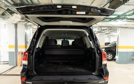 Toyota Land Cruiser 200, 2020 год, 10 000 000 рублей, 17 фотография
