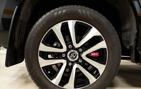 Toyota Land Cruiser 200, 2020 год, 10 000 000 рублей, 14 фотография