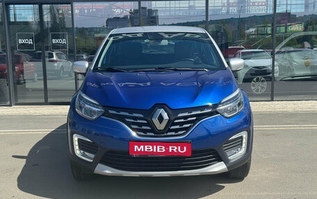 Renault Kaptur I рестайлинг, 2021 год, 1 821 000 рублей, 2 фотография