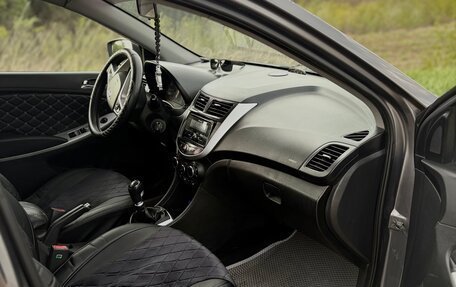 Hyundai Solaris II рестайлинг, 2011 год, 750 000 рублей, 12 фотография