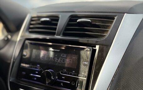 Hyundai Solaris II рестайлинг, 2011 год, 750 000 рублей, 16 фотография