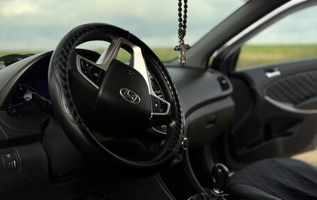 Hyundai Solaris II рестайлинг, 2011 год, 750 000 рублей, 14 фотография