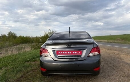 Hyundai Solaris II рестайлинг, 2011 год, 750 000 рублей, 5 фотография