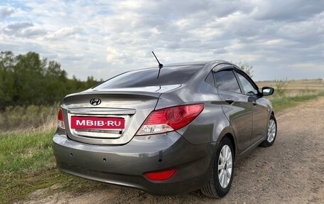 Hyundai Solaris II рестайлинг, 2011 год, 750 000 рублей, 4 фотография