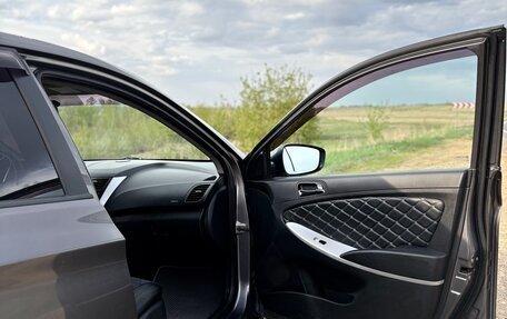 Hyundai Solaris II рестайлинг, 2011 год, 750 000 рублей, 10 фотография