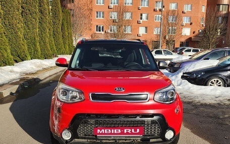 KIA Soul II рестайлинг, 2015 год, 1 100 000 рублей, 2 фотография