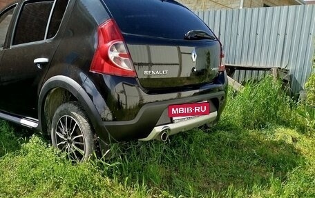 Renault Sandero I, 2013 год, 650 000 рублей, 2 фотография
