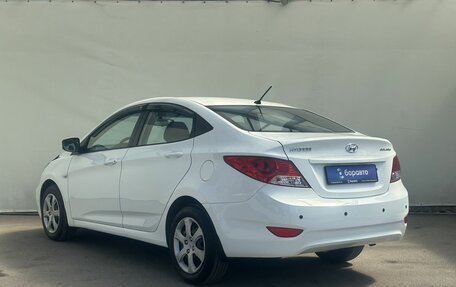 Hyundai Solaris II рестайлинг, 2013 год, 740 000 рублей, 5 фотография