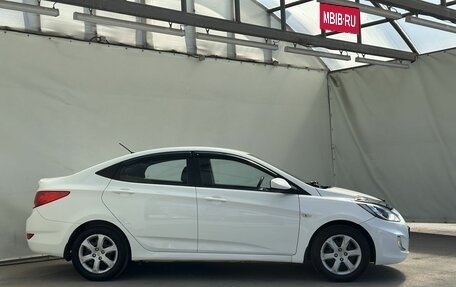 Hyundai Solaris II рестайлинг, 2013 год, 740 000 рублей, 7 фотография