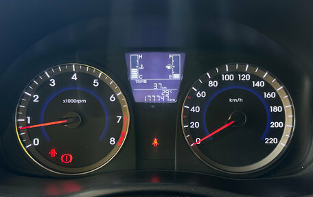 Hyundai Solaris II рестайлинг, 2015 год, 789 000 рублей, 14 фотография