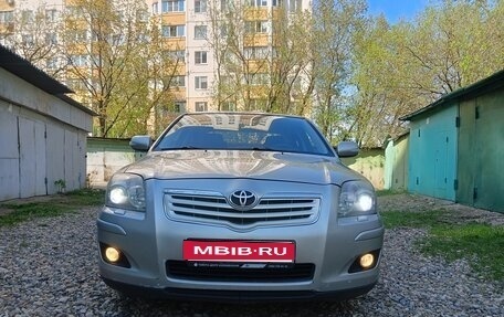 Toyota Avensis III рестайлинг, 2007 год, 800 000 рублей, 1 фотография