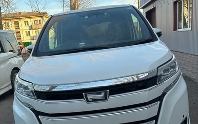 Toyota Noah III, 2020 год, 2 295 000 рублей, 1 фотография
