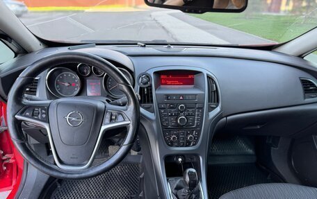 Opel Astra J, 2011 год, 685 000 рублей, 12 фотография