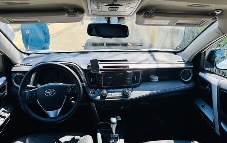 Toyota RAV4, 2018 год, 2 550 000 рублей, 2 фотография