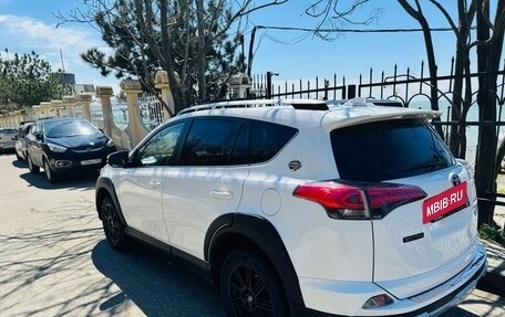 Toyota RAV4, 2018 год, 2 550 000 рублей, 4 фотография