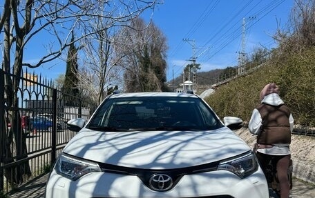 Toyota RAV4, 2018 год, 2 550 000 рублей, 15 фотография