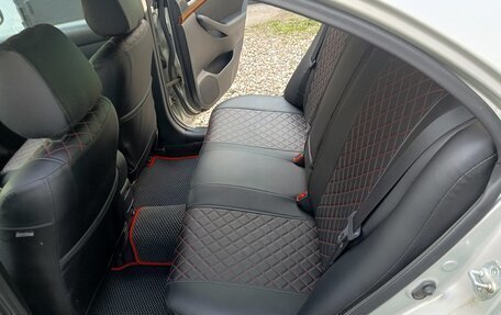Toyota Avensis III рестайлинг, 2007 год, 800 000 рублей, 7 фотография