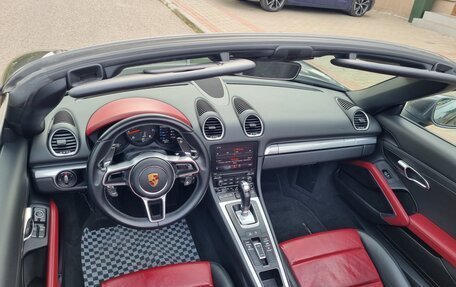 Porsche Boxster, 2017 год, 6 000 000 рублей, 28 фотография