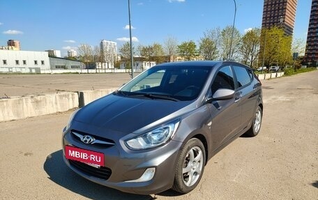 Hyundai Solaris II рестайлинг, 2013 год, 790 000 рублей, 2 фотография