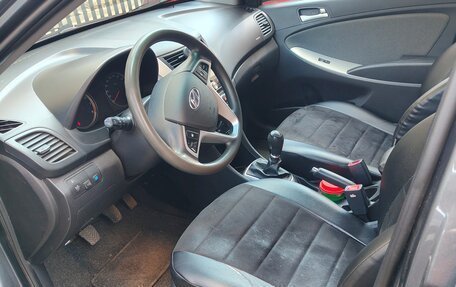 Hyundai Solaris II рестайлинг, 2013 год, 790 000 рублей, 12 фотография